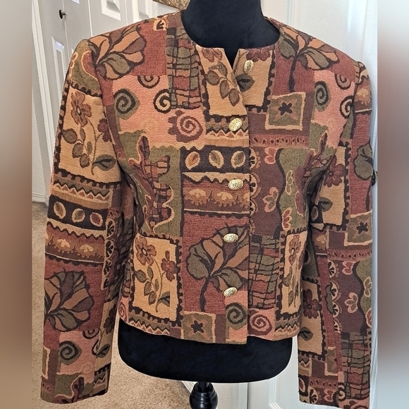 Doncaster Button Down Cropped Jacket - Picture 1 of 10